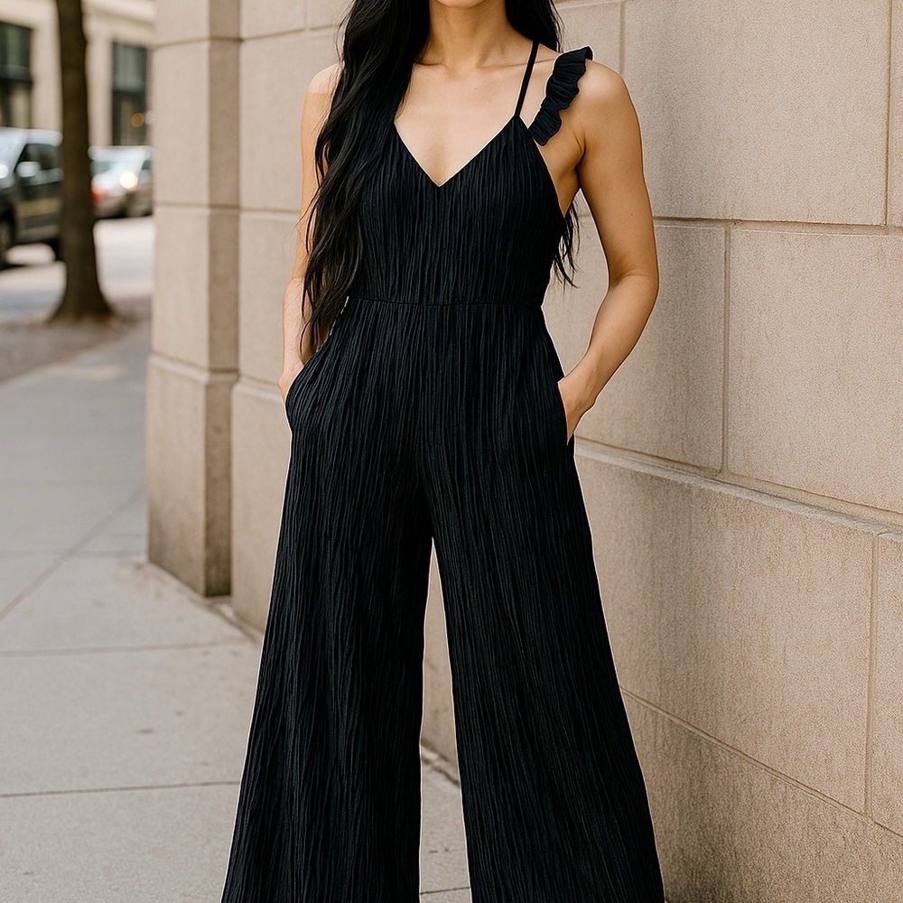 H&M divided sz 6 pleated jumpsuit‎ ruffle halter & wide legs, 55 inches long.